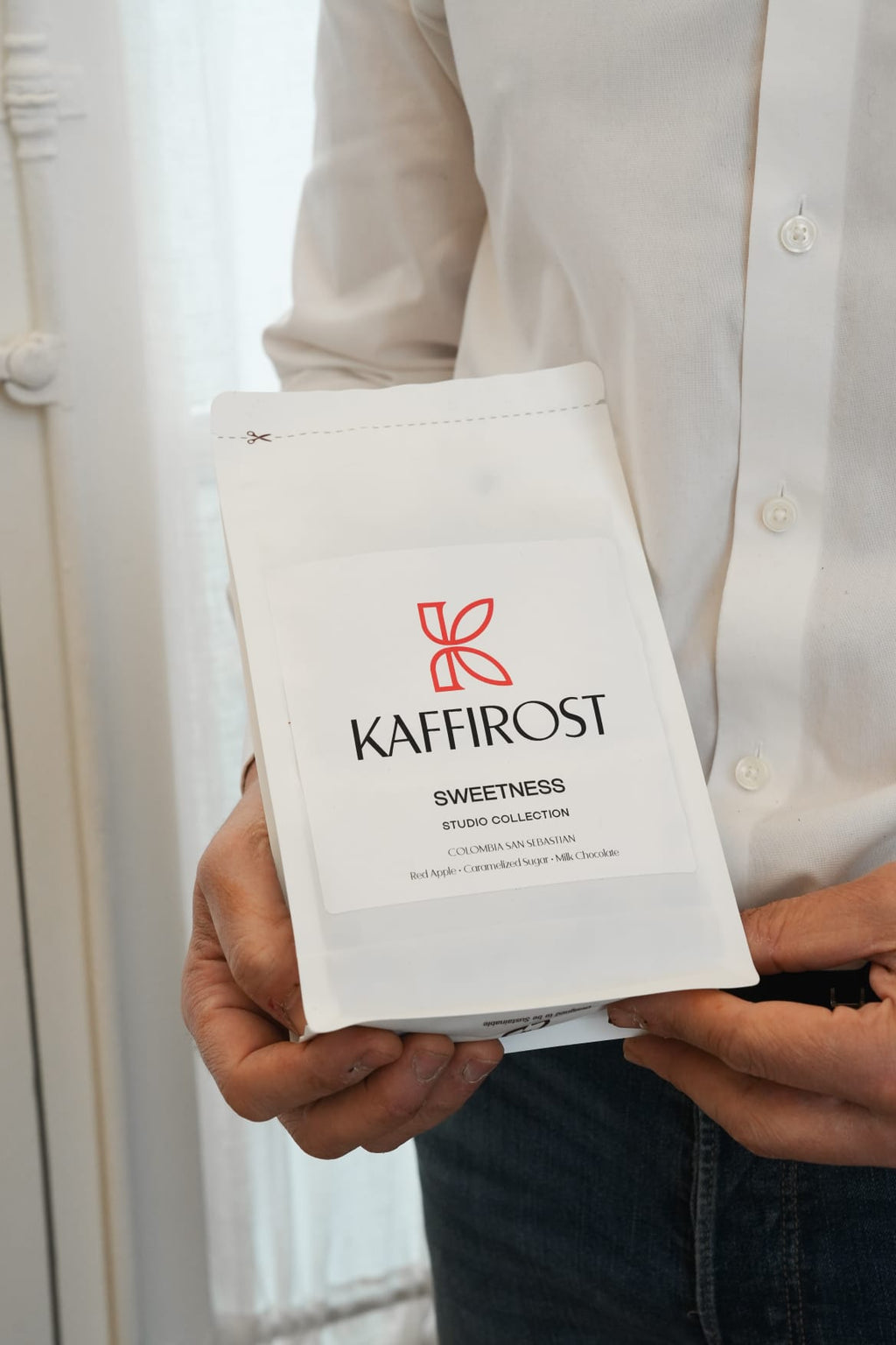 Kaffirost In Residence  Moonly Reposteria  Sunday 24 May